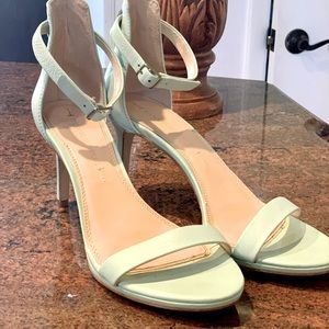 Banana Republic mint leather sandals